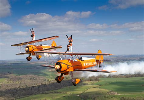 aerosuperbatics wingwalkers.